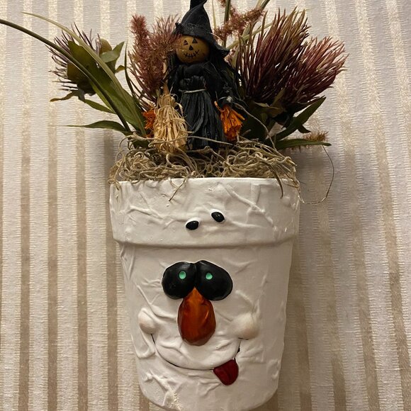 HALLOWEEN PLANTER WITH ARTIFICIAL ARRANGEMENT - Picture 1 of 2